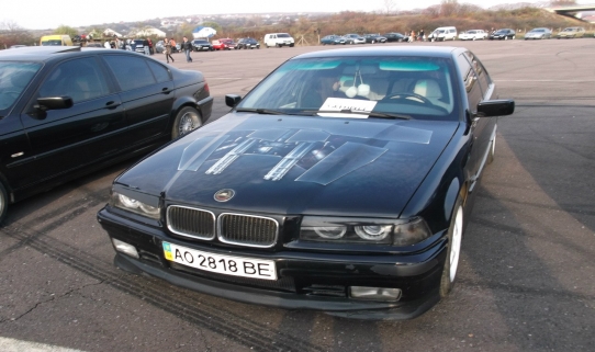 Аэрография на капоте BMW