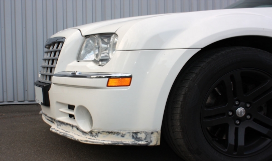 тюнинг переднего бампера Chrysler 300C