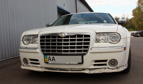 тюнинг переднего бампера Chrysler 300C