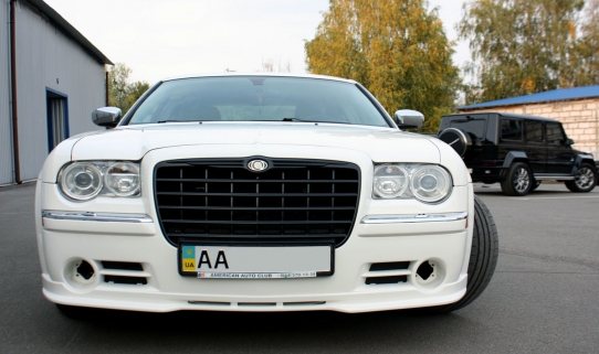 тюнинг переднего бампера Chrysler 300C