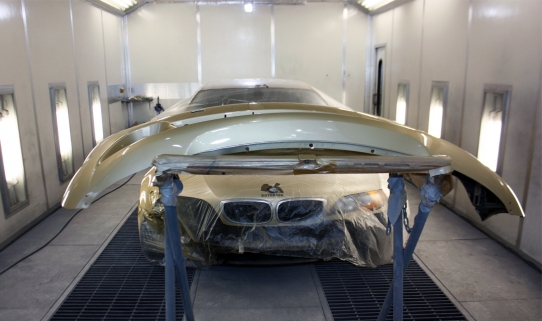 Покраска крыла, бампера и локально дверь на BMW E46